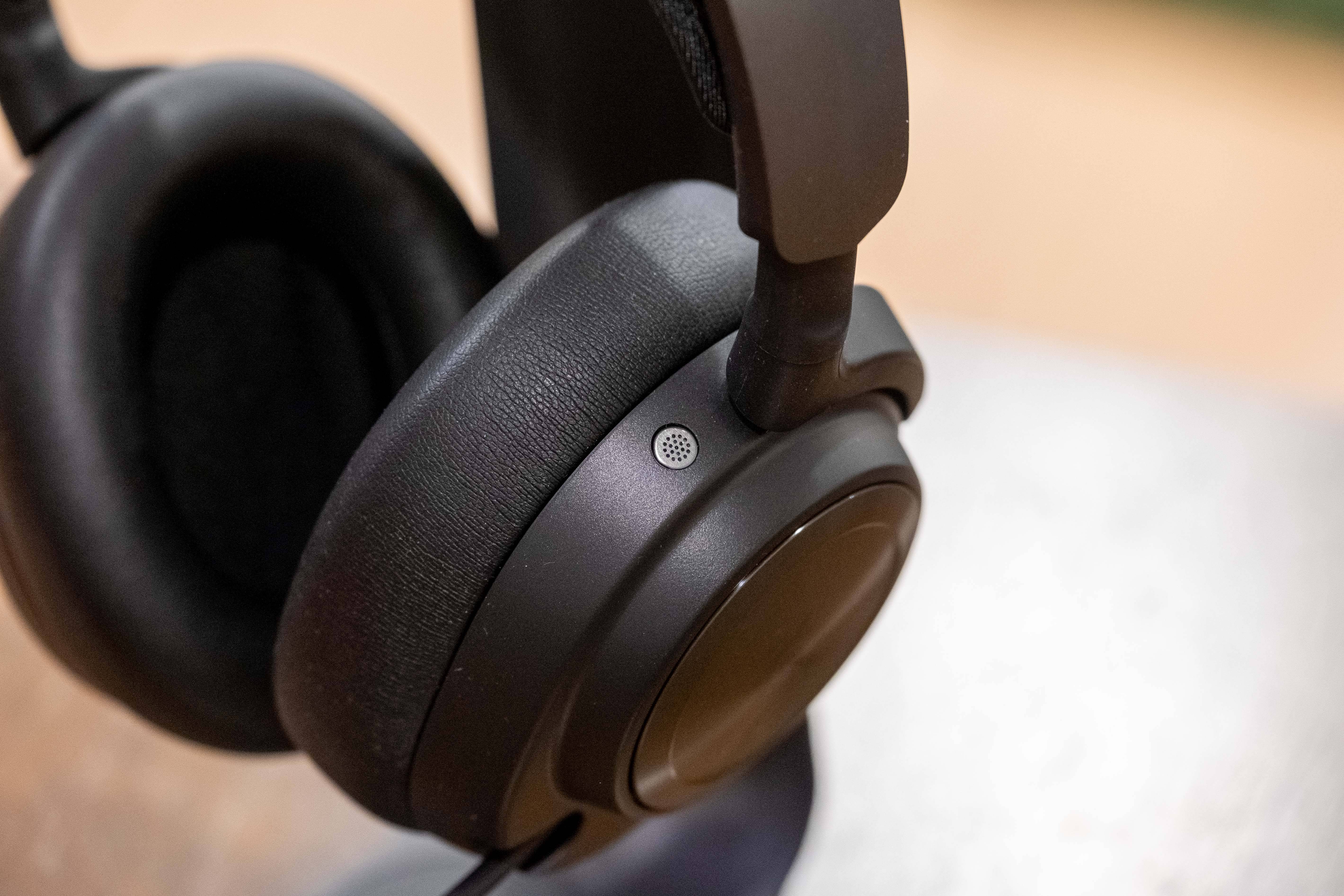 SteelSeries Arctis Nova Pro Wireless Images