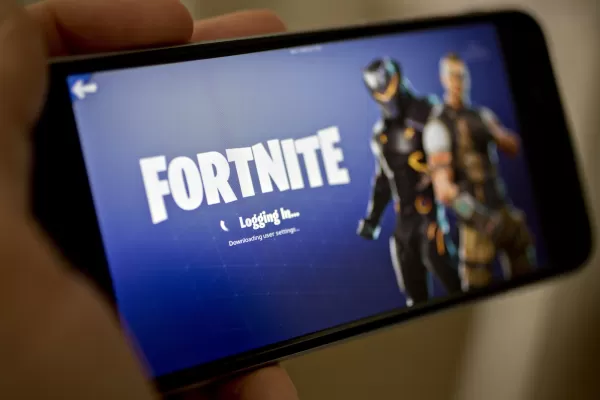 Fortnite prepara retorno aos iPhones nos EUA após cinco anos de ausência